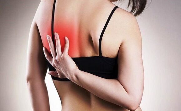 bolečina pod levo lopatico od zadaj